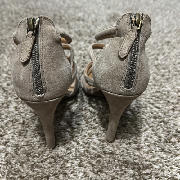 Coach Heels - Picture 4 of 7